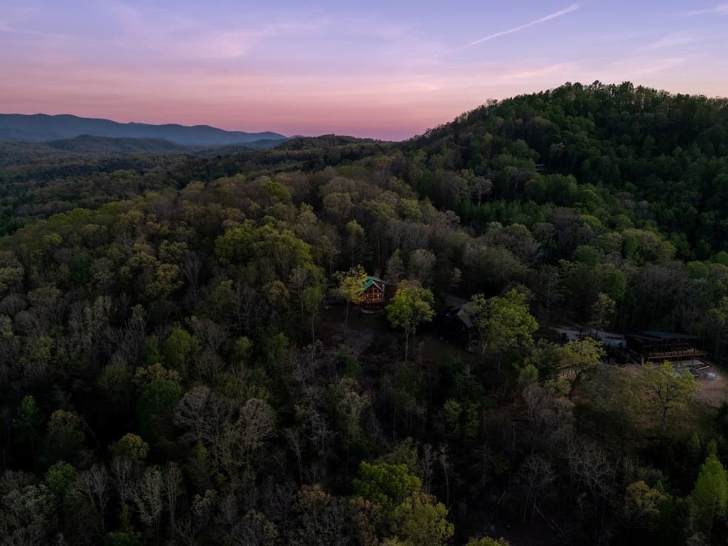 431 Sunrock Mountain Road, Blue Ridge GA 30513 - Photo