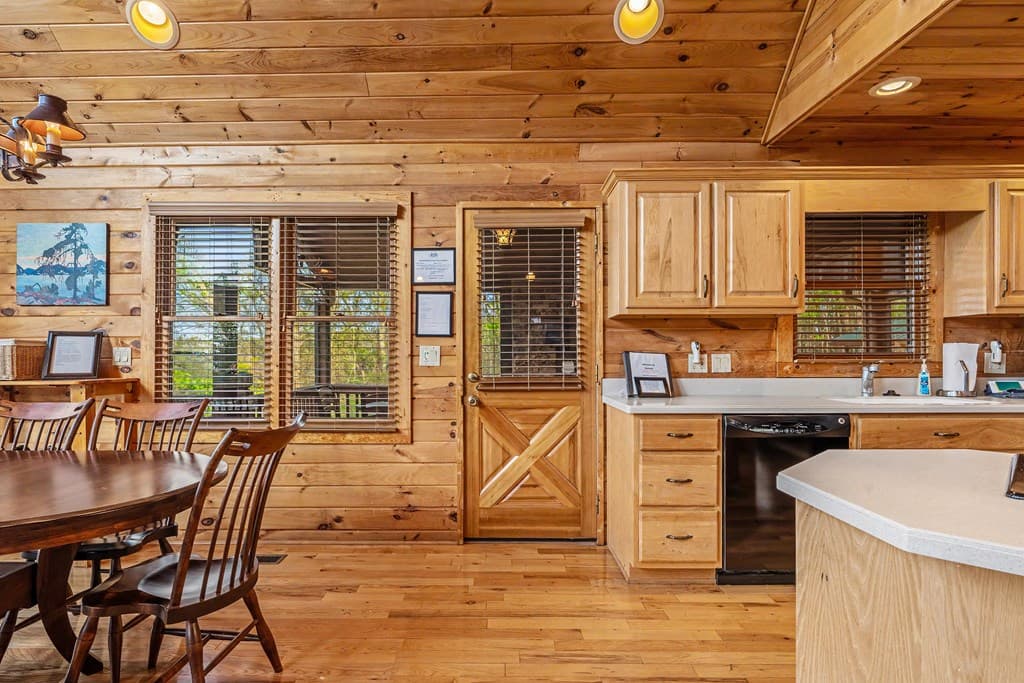 431 Sunrock Mountain Road, Blue Ridge GA 30513 - Photo