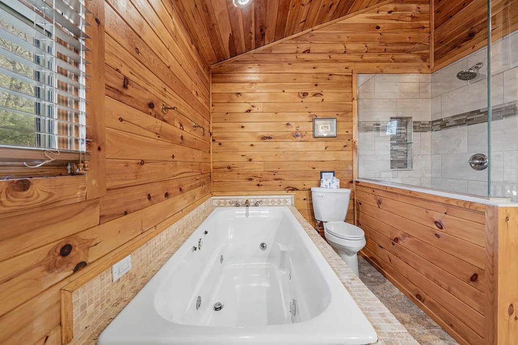 431 Sunrock Mountain Road, Blue Ridge GA 30513 - Photo