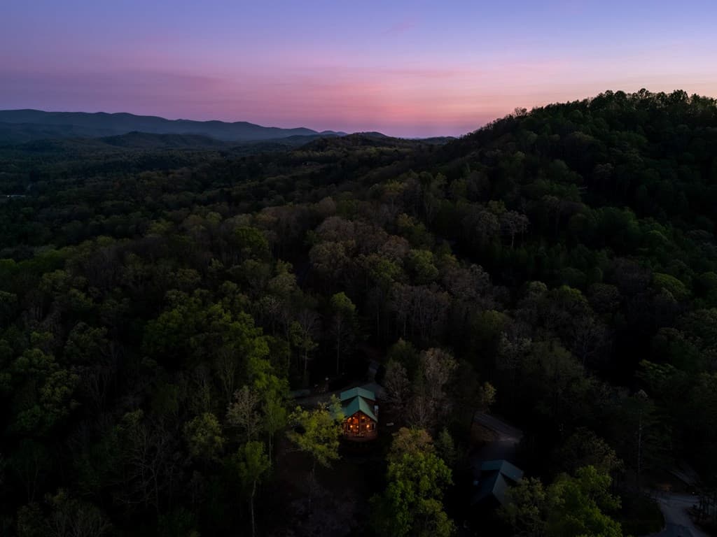 431 Sunrock Mountain Road, Blue Ridge GA 30513 - Photo