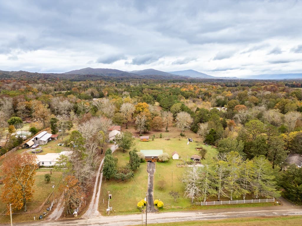 253 Halls Mill Rd, Chickamauga GA 30707 - Photo