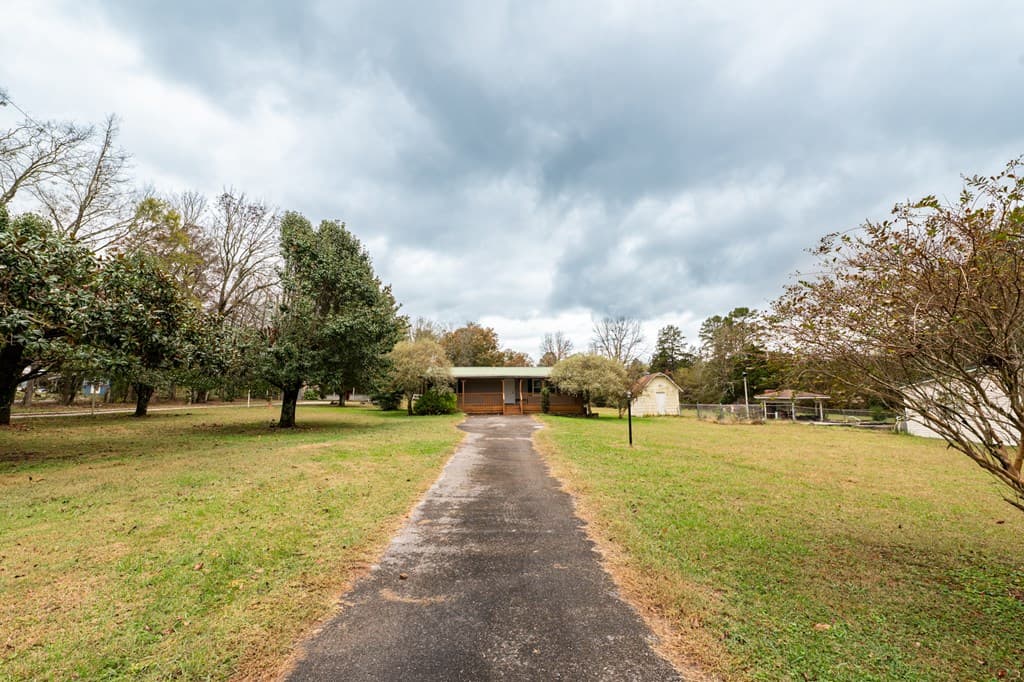 253 Halls Mill Rd, Chickamauga GA 30707 - Photo