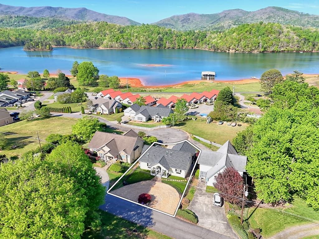 614 Waterview Drive, Hiawassee GA 30546 - Photo