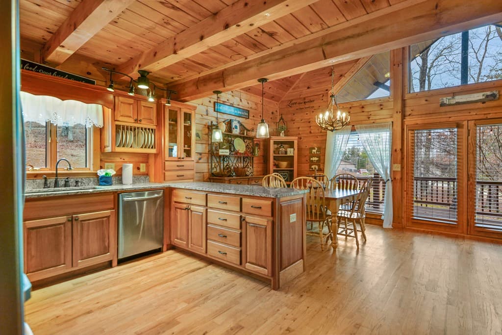 385 Shields Road, Mineral Bluff GA 30559 - Photo