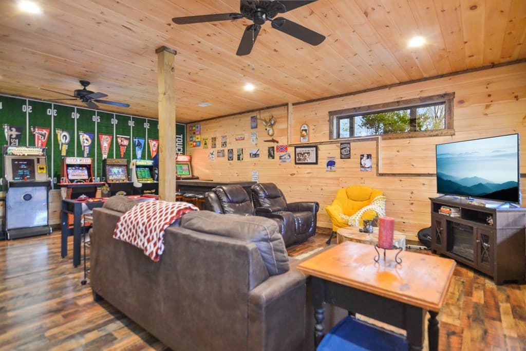 385 Shields Road, Mineral Bluff GA 30559 - Photo