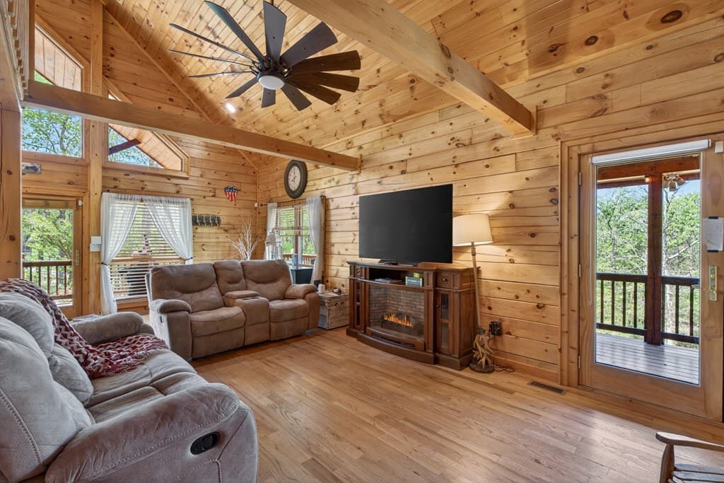 385 Shields Road, Mineral Bluff GA 30559 - Photo