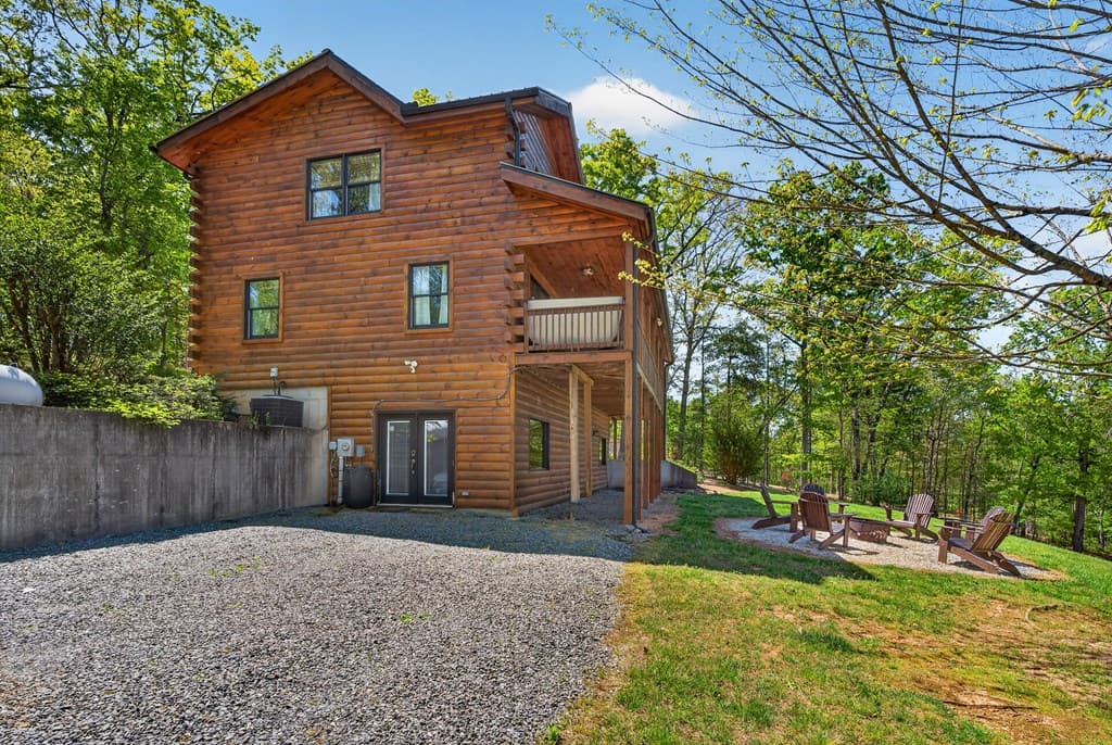 385 Shields Road, Mineral Bluff GA 30559 - Photo