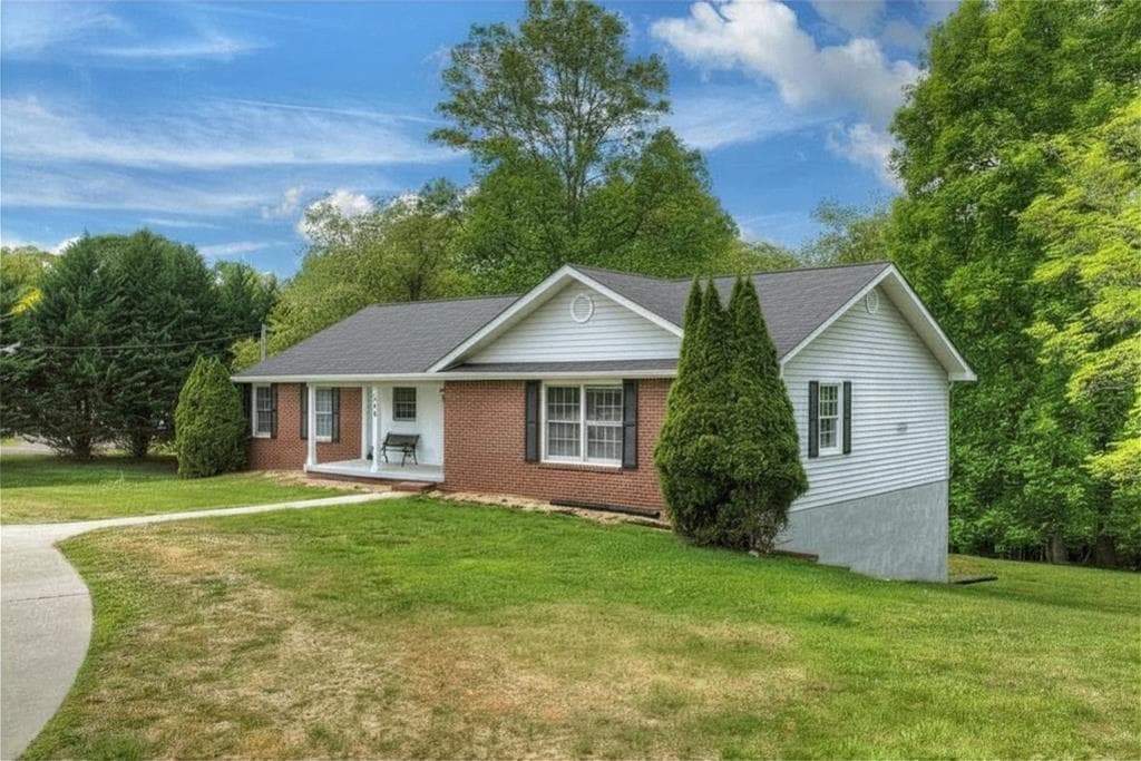 380 Lavista Drive, Blue Ridge GA 30513 - Photo