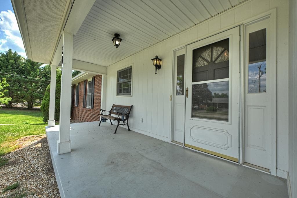 380 Lavista Drive, Blue Ridge GA 30513 - Photo
