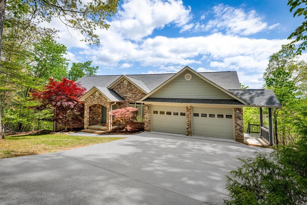 230 W D Court, Ellijay GA 30540 - Primary photo