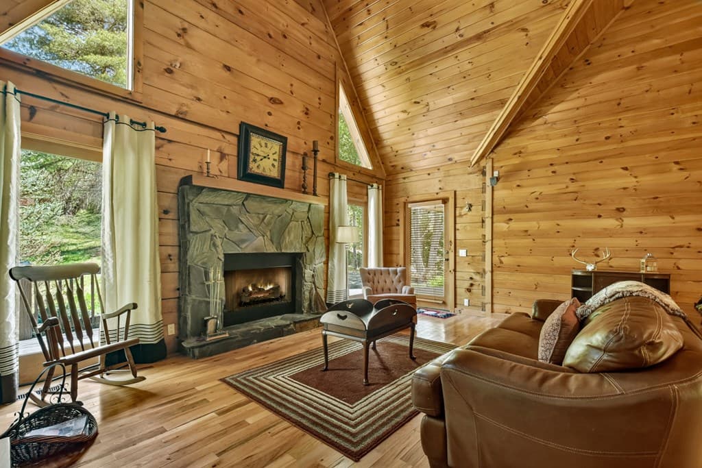 76 E Bevan Lane, Blue Ridge GA 30513 - Photo