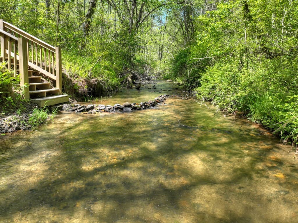 76 E Bevan Lane, Blue Ridge GA 30513 - Photo