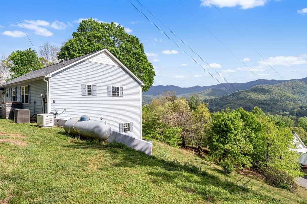 619 Pounding Mill Loop, Hayesville NC 28904 - Photo