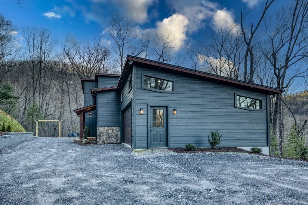 1160 Mangums Trail, Blue Ridge GA 30513 - Photo