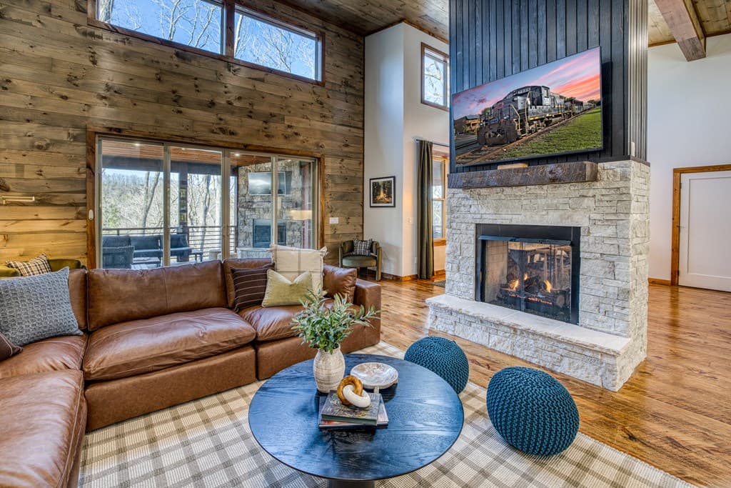 1160 Mangums Trail, Blue Ridge GA 30513 - Photo