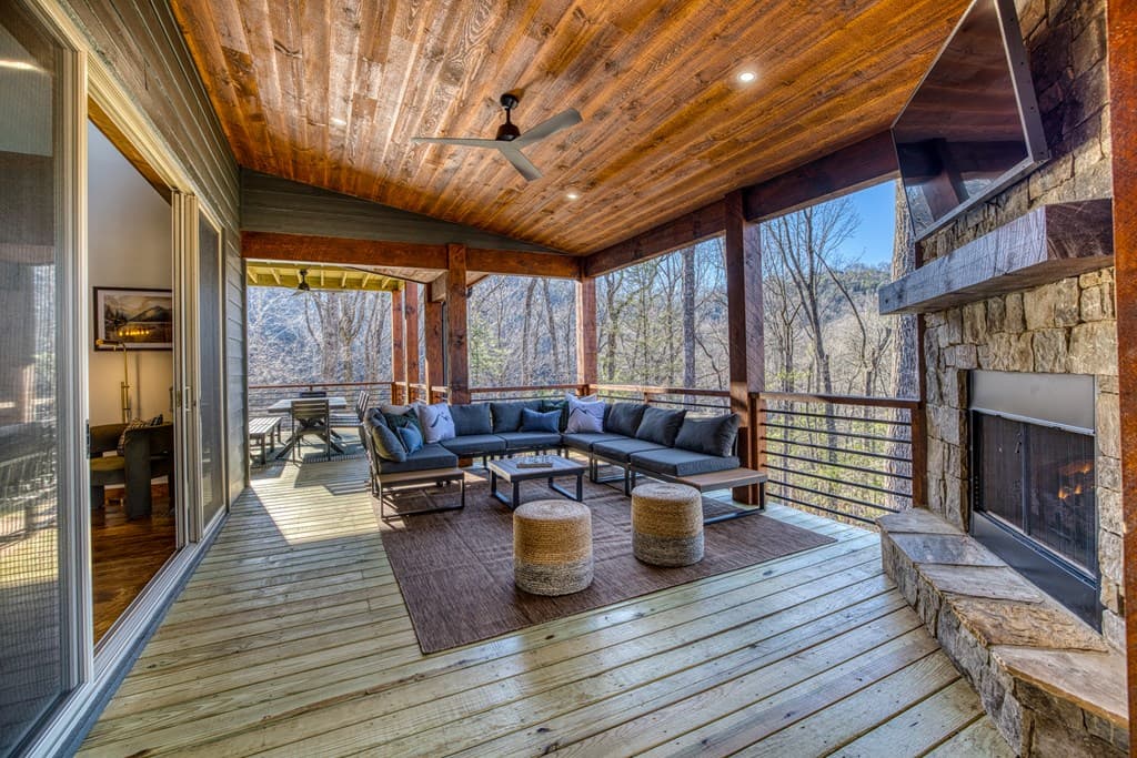 1160 Mangums Trail, Blue Ridge GA 30513 - Photo
