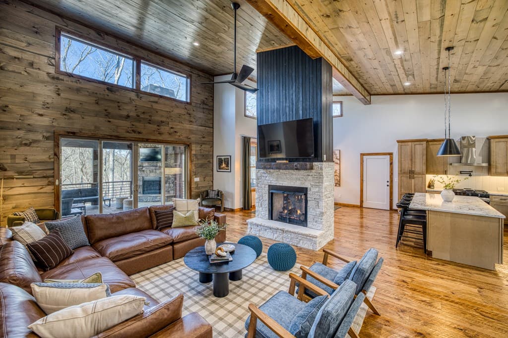 1160 Mangums Trail, Blue Ridge GA 30513 - Photo