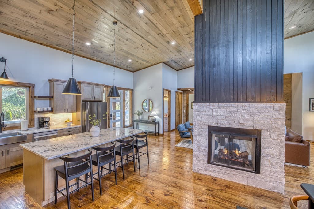 1160 Mangums Trail, Blue Ridge GA 30513 - Photo