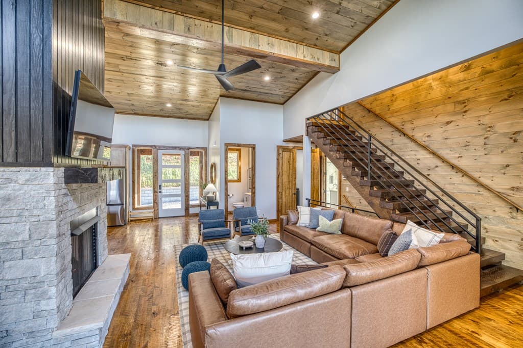 1160 Mangums Trail, Blue Ridge GA 30513 - Photo