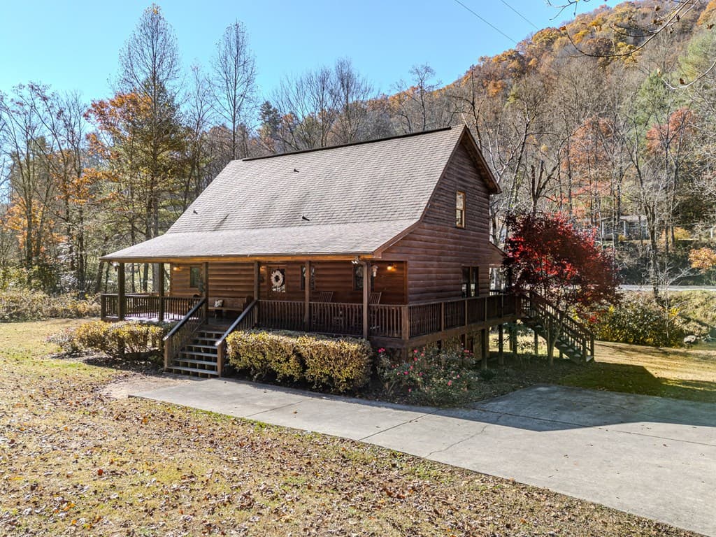 165 Riverview Drive, Robbinsville NC 28771 - Photo