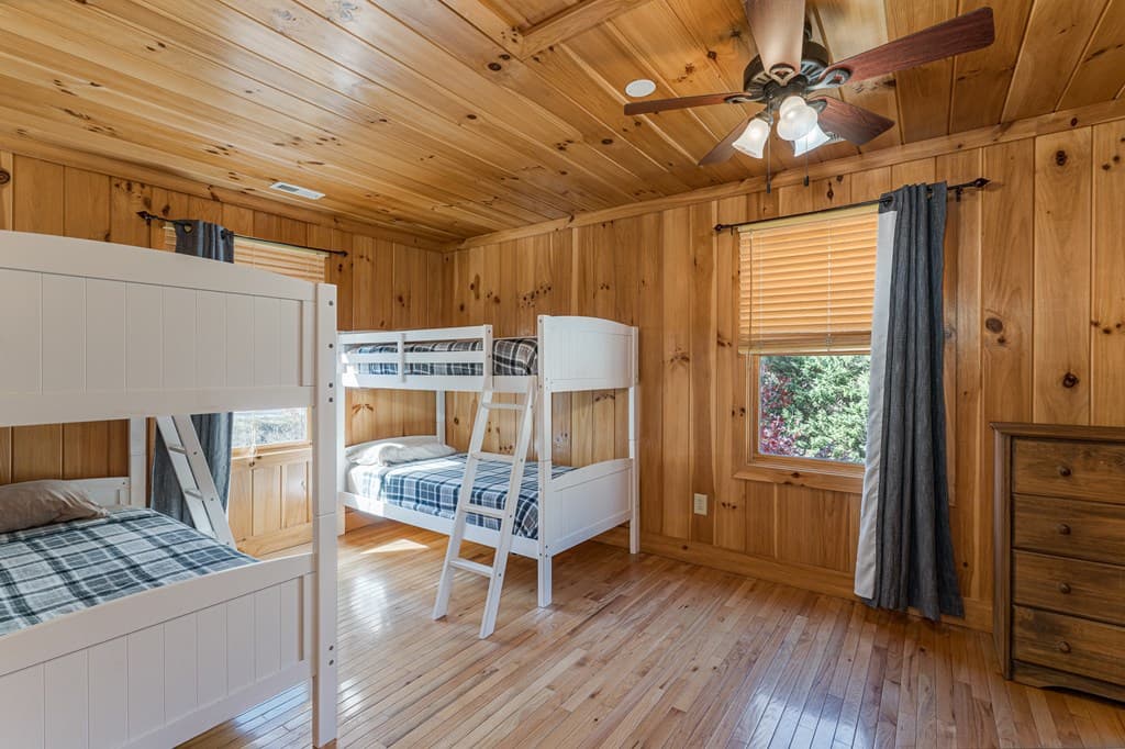 165 Riverview Drive, Robbinsville NC 28771 - Photo