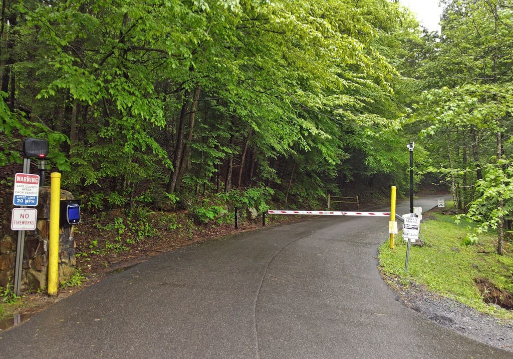 66 Pine Ridge Court, Ellijay GA 30536 - Photo