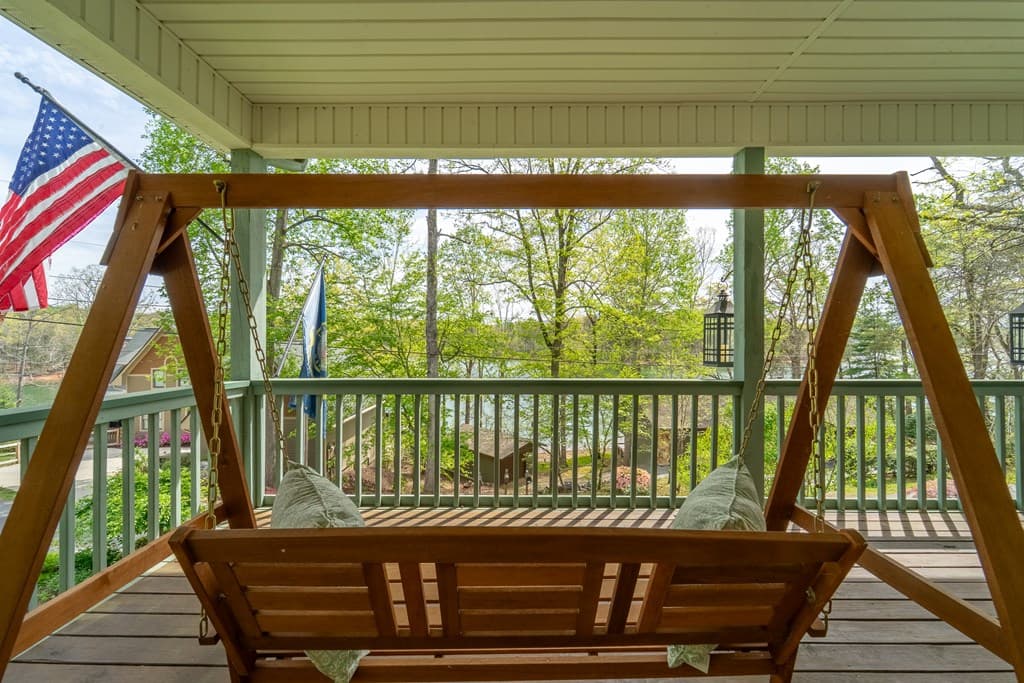 218 Lakeshore Drive, Hayesville NC 28904 - Photo