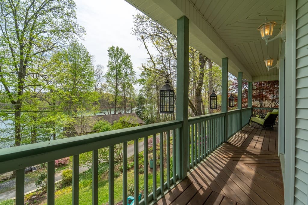 218 Lakeshore Drive, Hayesville NC 28904 - Photo