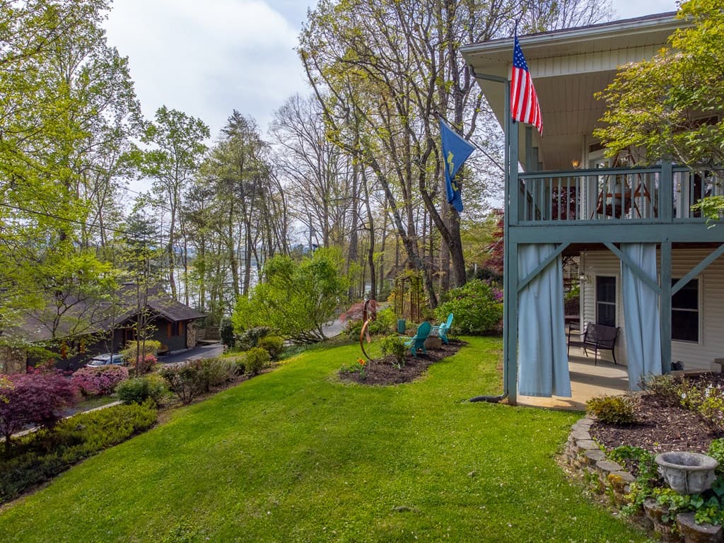 218 Lakeshore Drive, Hayesville NC 28904 - Photo