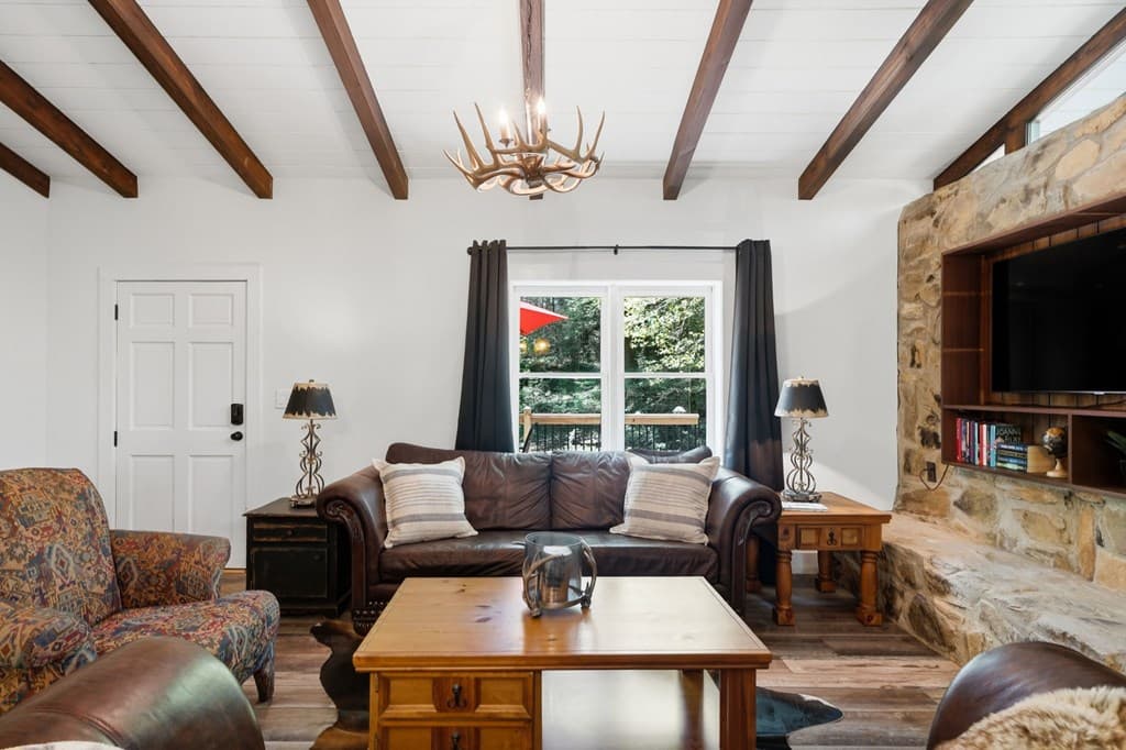 10758 Chatsworth Hwy, Ellijay GA 30540 - Photo