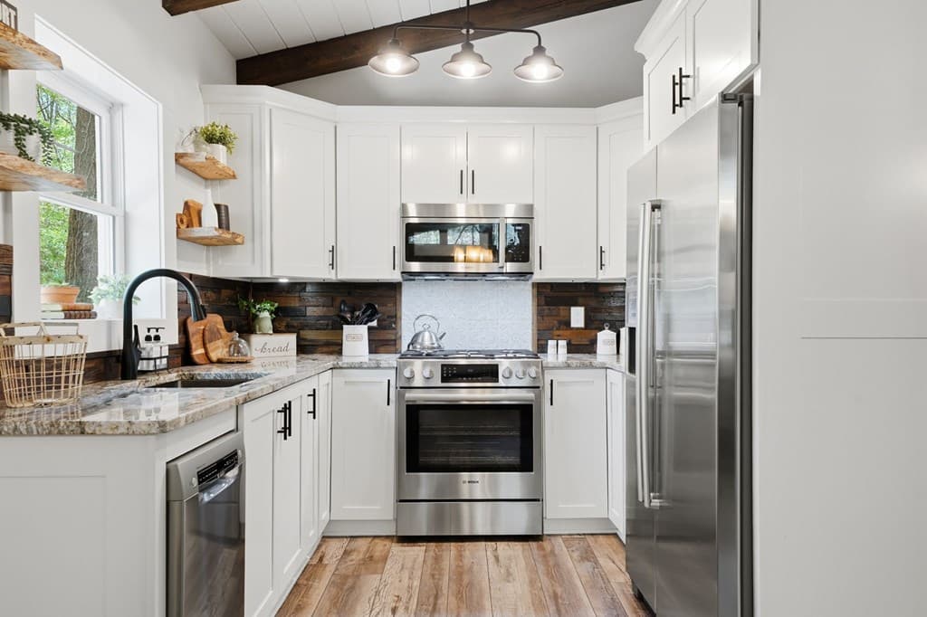 10758 Chatsworth Hwy, Ellijay GA 30540 - Photo