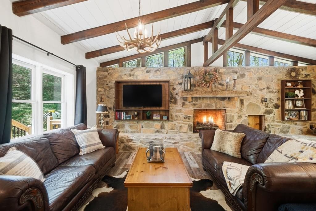 10758 Chatsworth Hwy, Ellijay GA 30540 - Primary photo