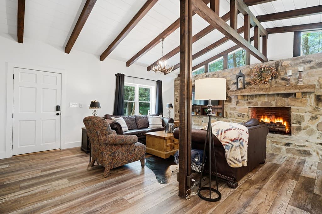 10758 Chatsworth Hwy, Ellijay GA 30540 - Photo