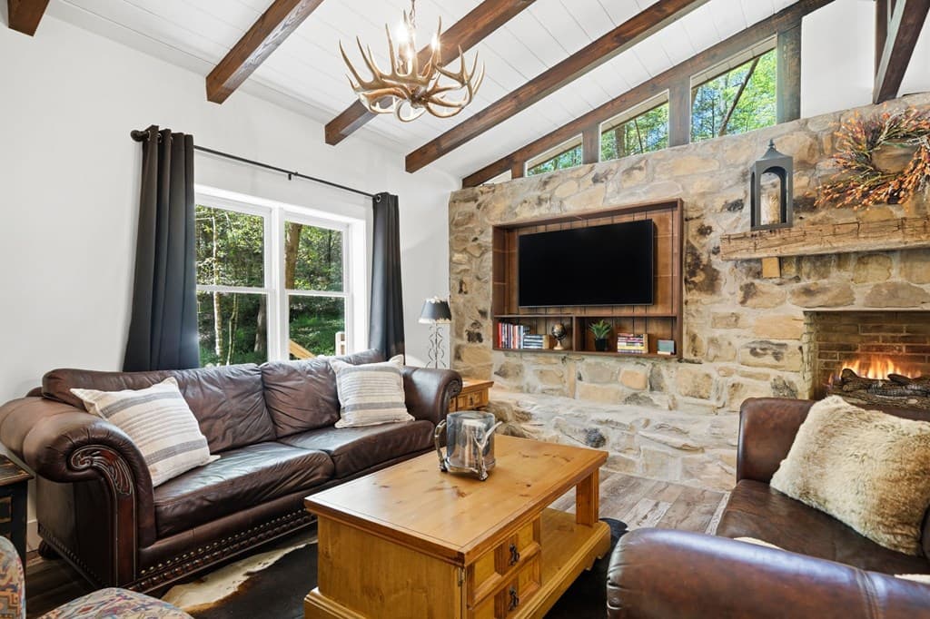 10758 Chatsworth Hwy, Ellijay GA 30540 - Photo