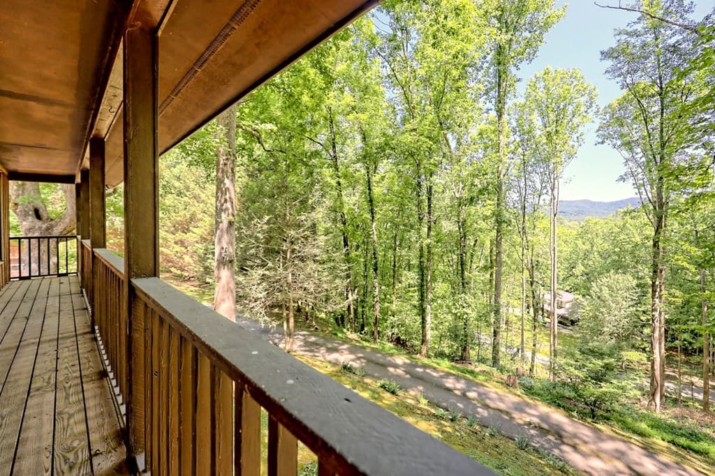 192 Brookwood Drive, Blairsville GA 30512 - Photo