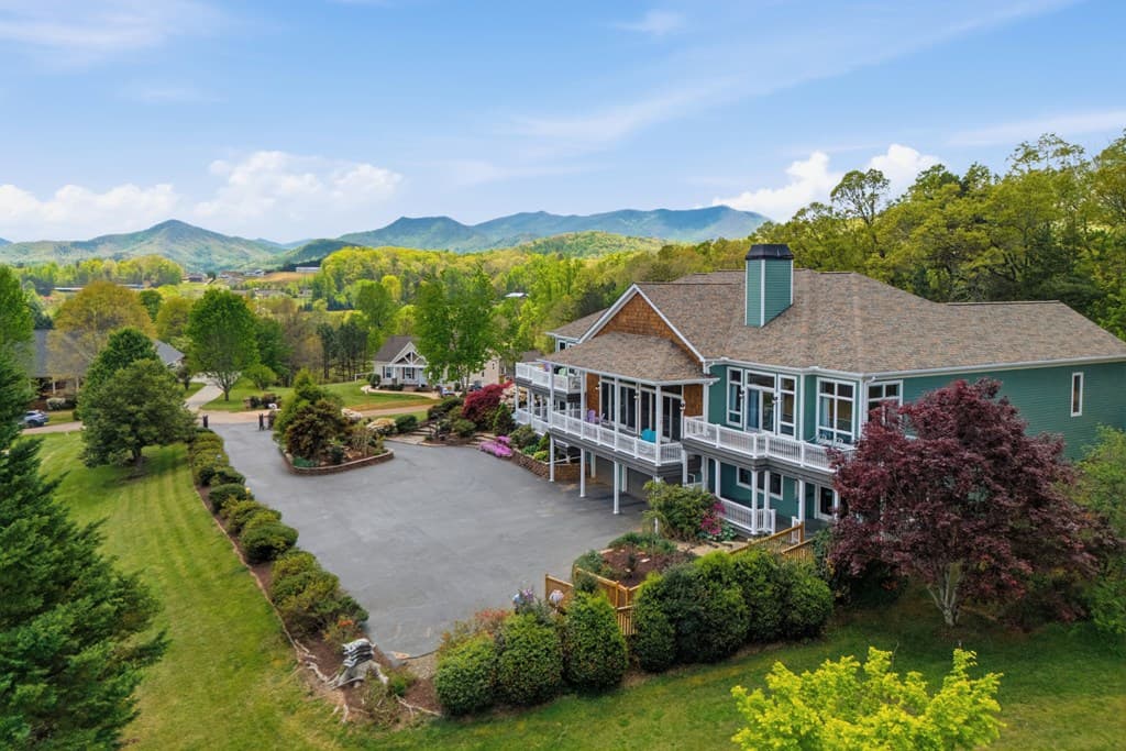 1526 Cedar View Lane, Hiawassee GA 30546 - Photo