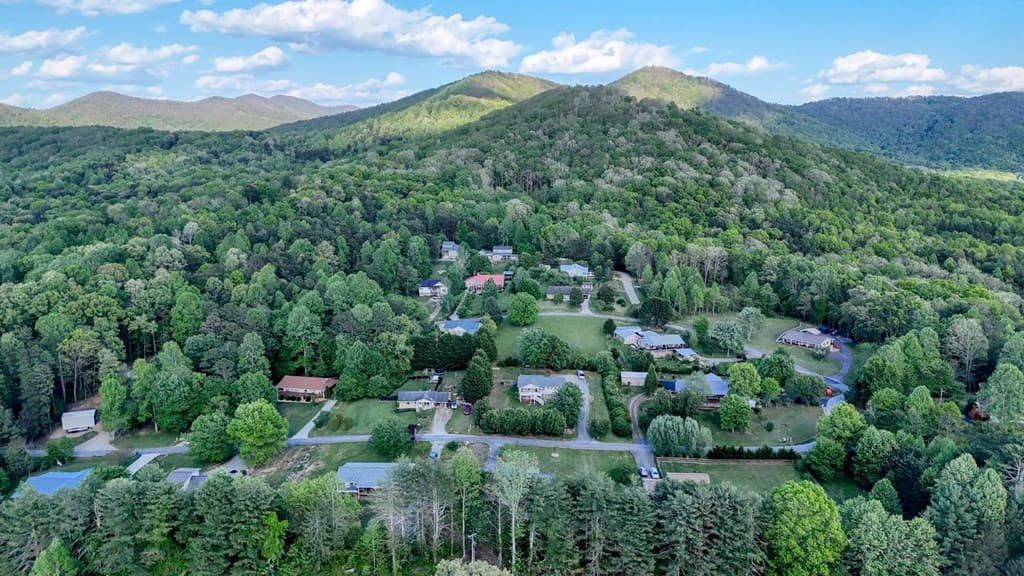 1013 Bradley Road, Blairsville GA 30512 - Photo