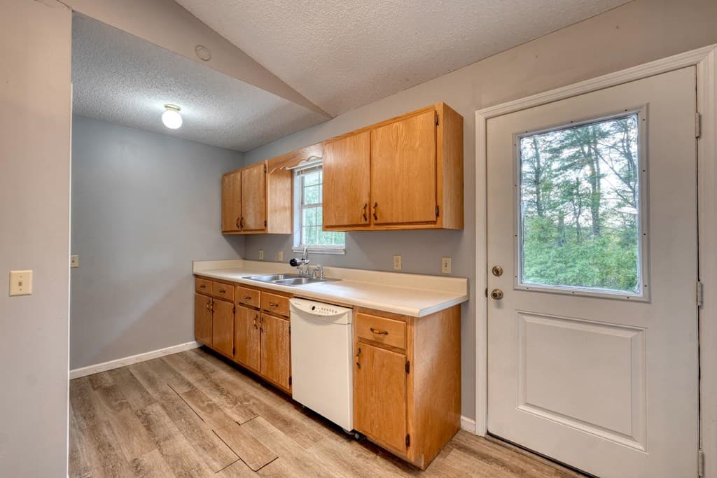 1013 Bradley Road, Blairsville GA 30512 - Photo