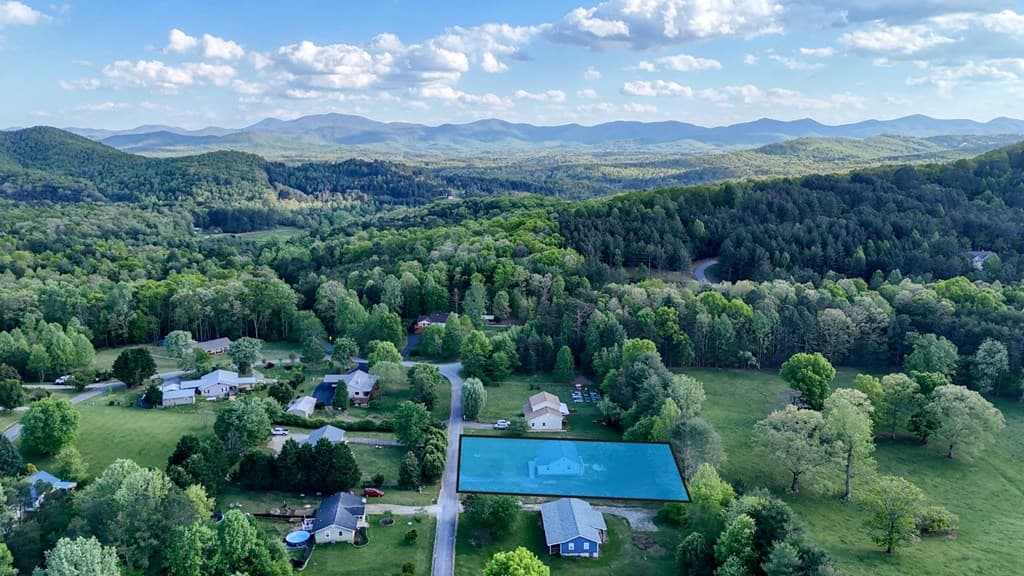 1013 Bradley Road, Blairsville GA 30512 - Photo