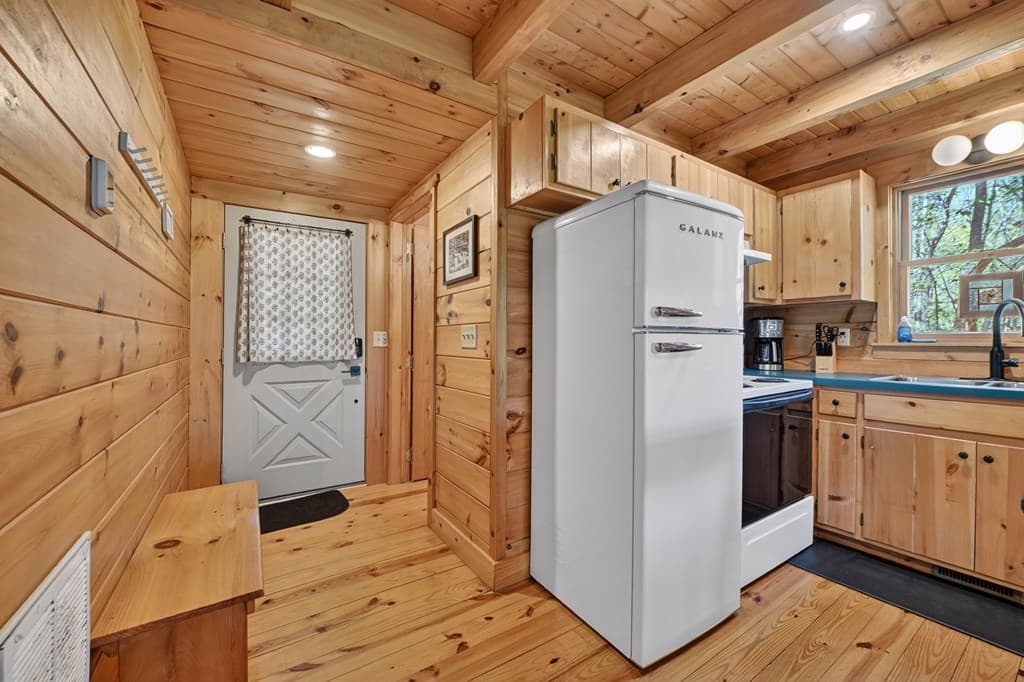 305 Kimbolton Drive, Morganton GA 30560 - Photo