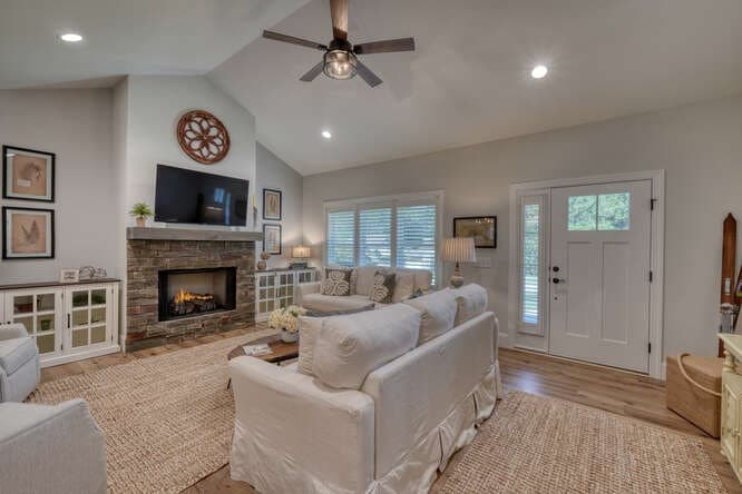 345 Loftis Mountain Way, Blairsville GA 30512 - Photo