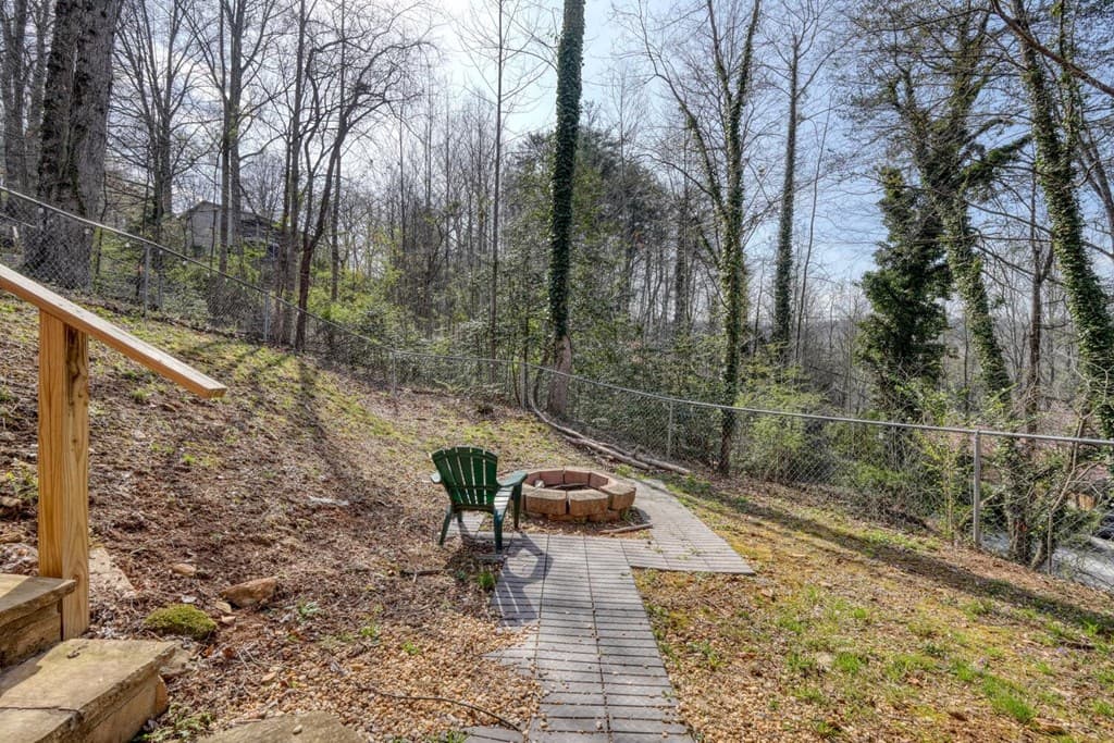390 Bursey Road, Hiawassee GA 30546 - Photo