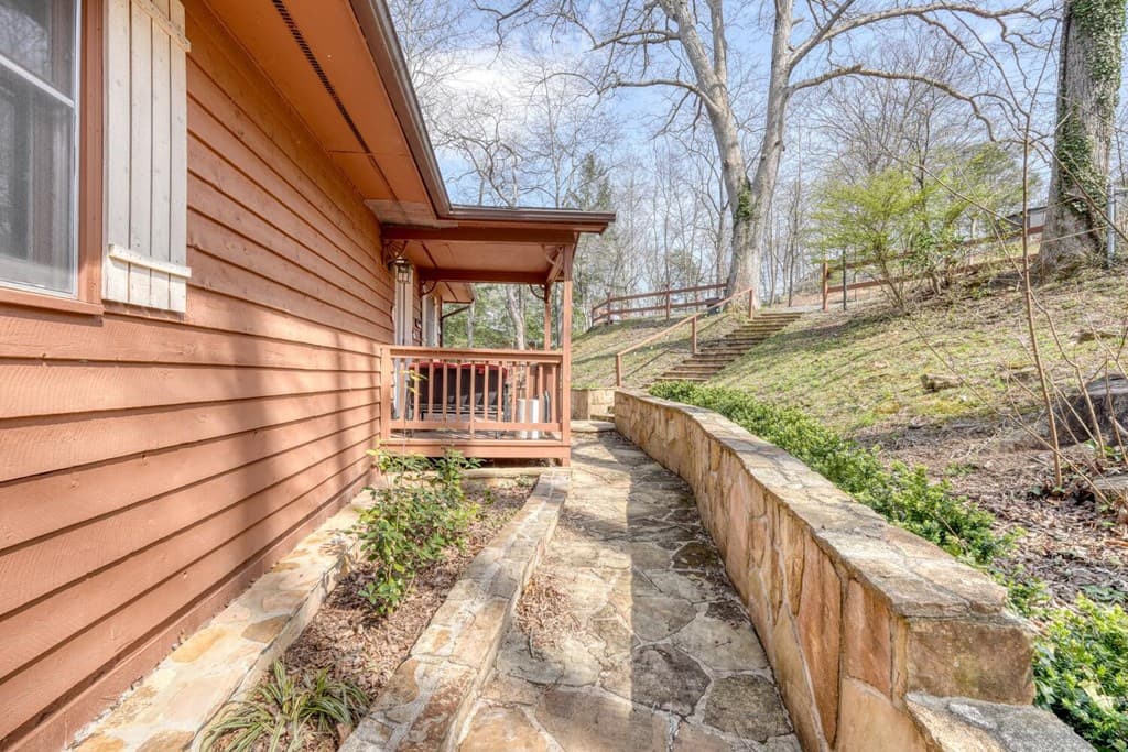 390 Bursey Road, Hiawassee GA 30546 - Photo