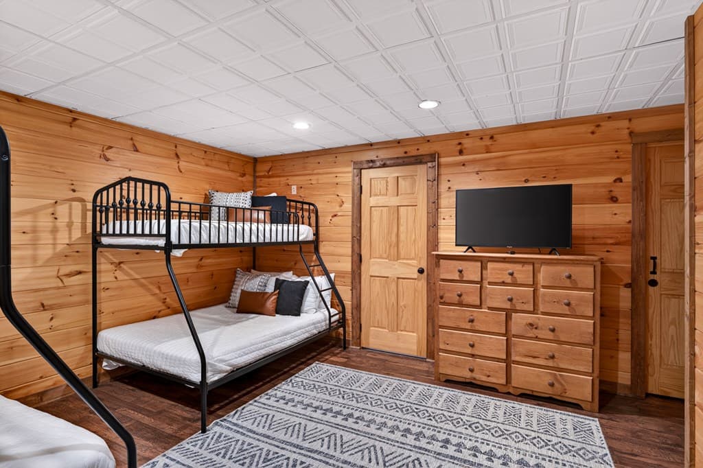 564 Weaver Creek Lane, Blue Ridge GA 30513 - Photo