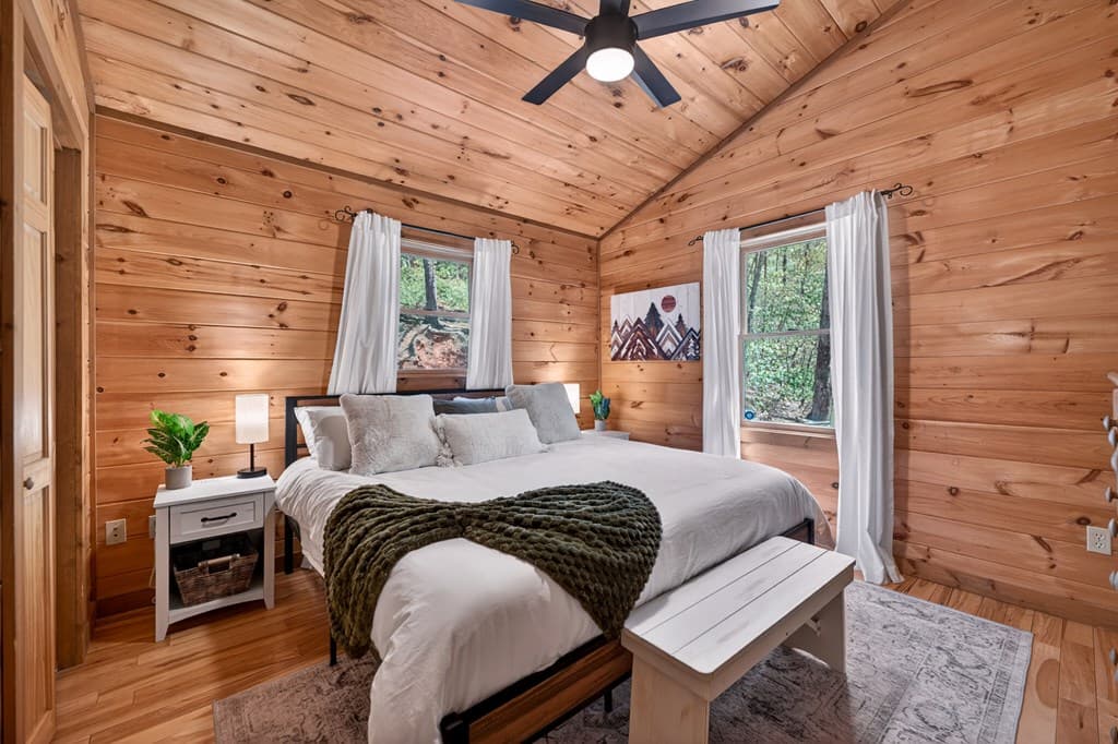 564 Weaver Creek Lane, Blue Ridge GA 30513 - Photo