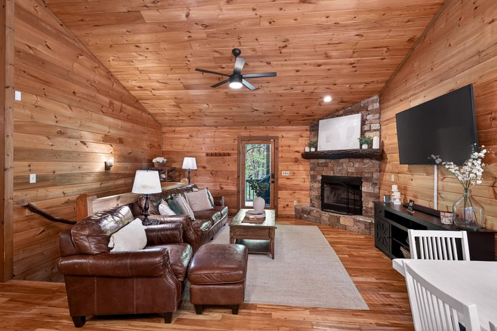 564 Weaver Creek Lane, Blue Ridge GA 30513 - Photo