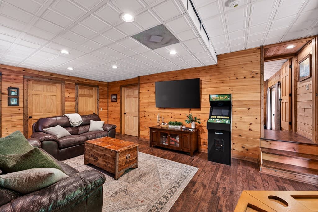 564 Weaver Creek Lane, Blue Ridge GA 30513 - Photo