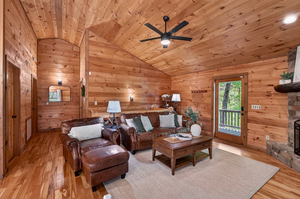 564 Weaver Creek Lane, Blue Ridge GA 30513 - Photo