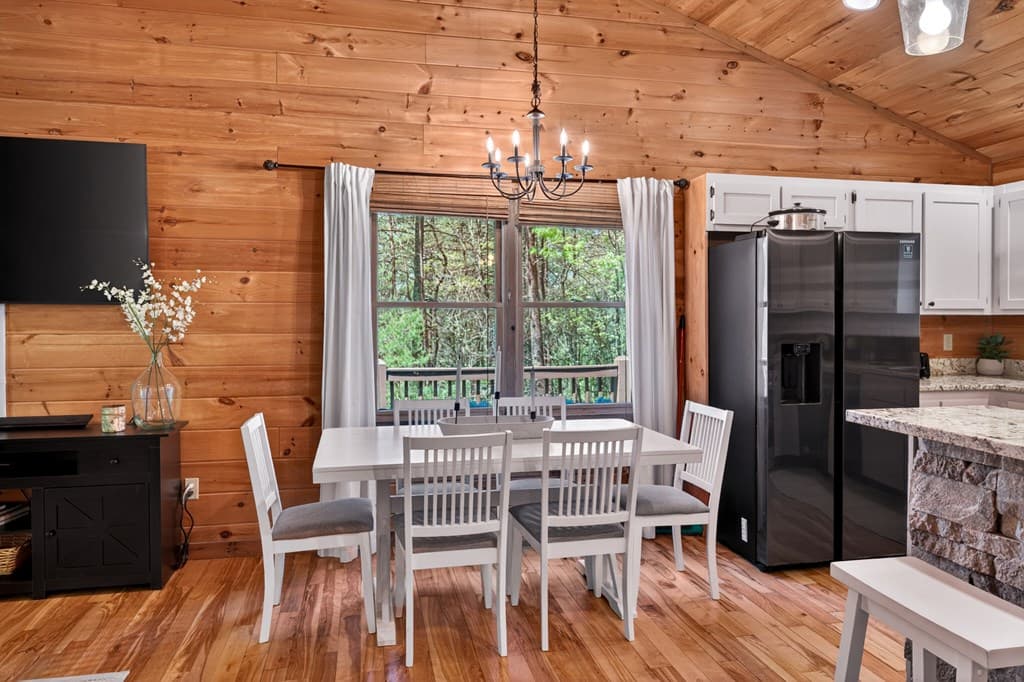 564 Weaver Creek Lane, Blue Ridge GA 30513 - Photo