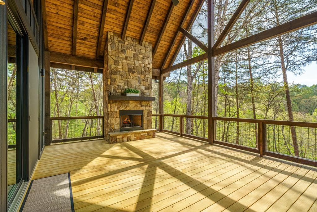 250 Wolf Creek Circle, Mineral Bluff GA 30559 - Photo